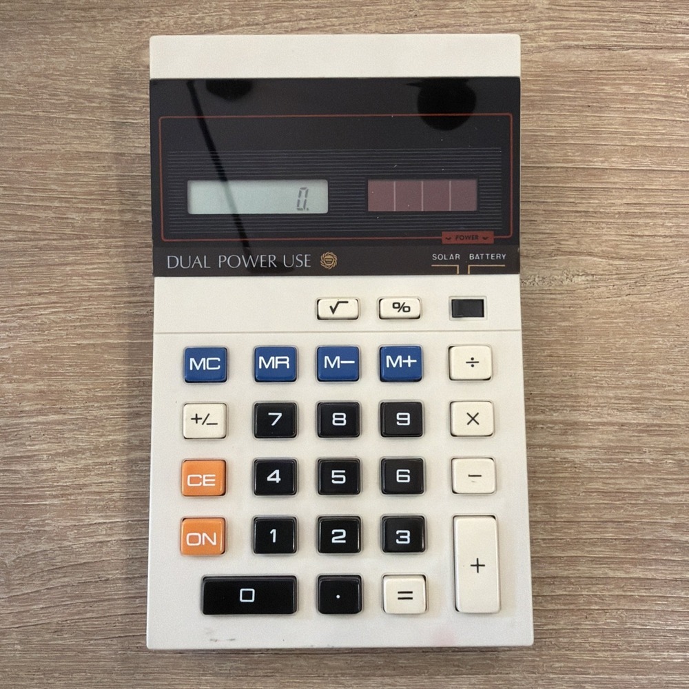 Casio electronic calculator 6" L  x 4" W Vintage Model Js-20 With Batteries